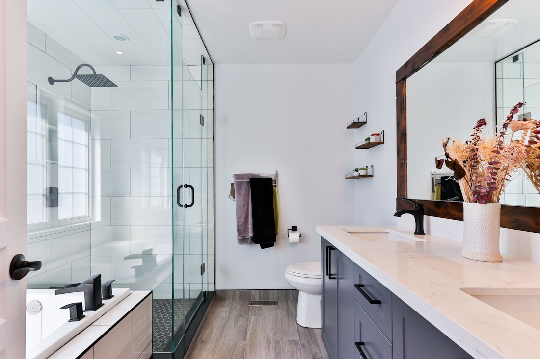Bathroom before renovation in Jumeirah villa Dubai